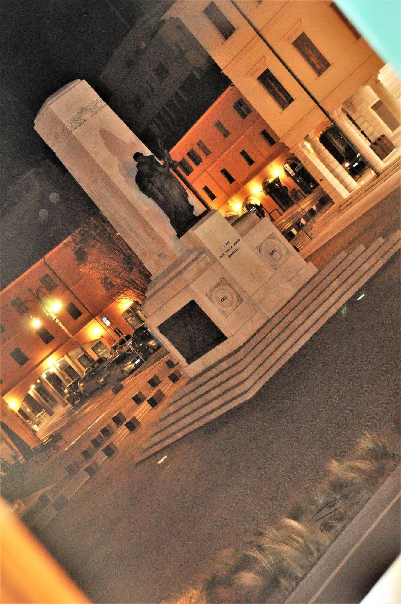 Nazionale Camere مونتيبلونا المظهر الخارجي الصورة